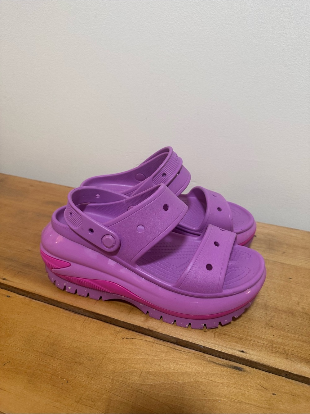Crocs Classic Crush Platform Sandals Purple Pink Women’s 8